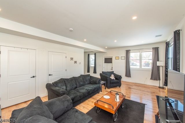 102 Miller St, Hackettstown Town, NJ 07840