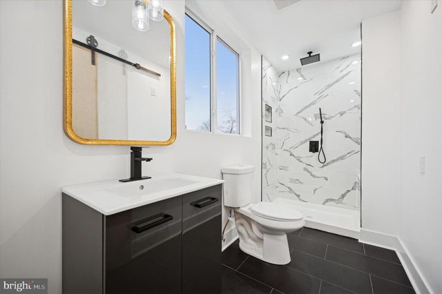 43 E NARRAGANSETT ST, Philadelphia, PA 19144