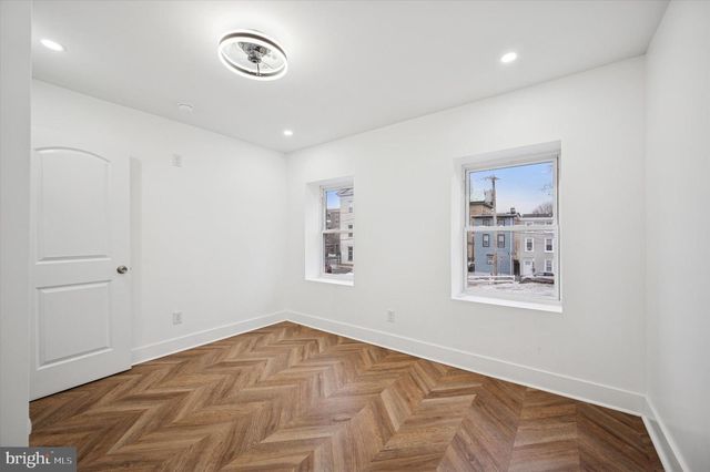 43 E NARRAGANSETT ST, Philadelphia, PA 19144