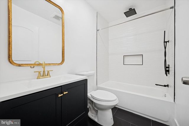 43 E NARRAGANSETT ST, Philadelphia, PA 19144