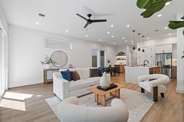 2706 Fox Street, Houston, TX 77003