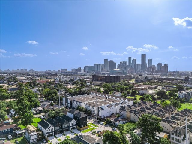 2706 Fox Street, Houston, TX 77003