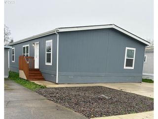 1025 S 6th St 78, Harrisburg, OR 97446