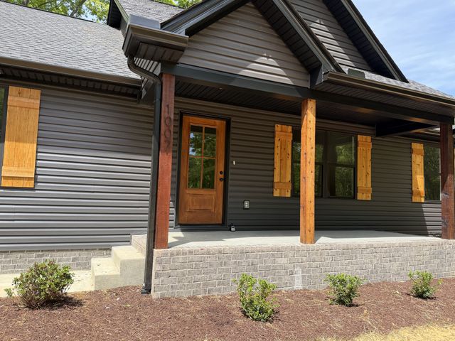 1007 Mt Olive Rd, Westmoreland, TN 37186