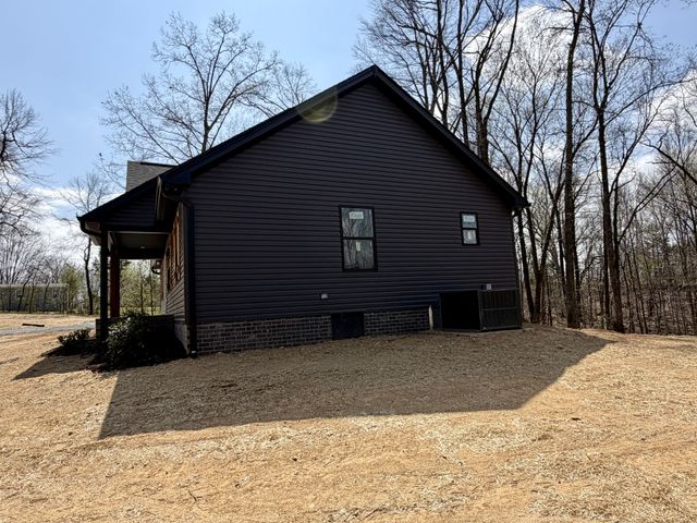 1007 Mt Olive Rd, Westmoreland, TN 37186