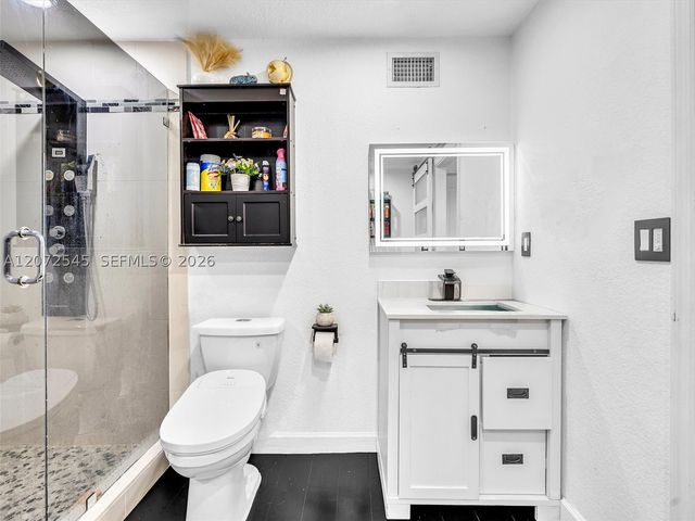 2001 NW 206th St, Miami Gardens, FL 33056