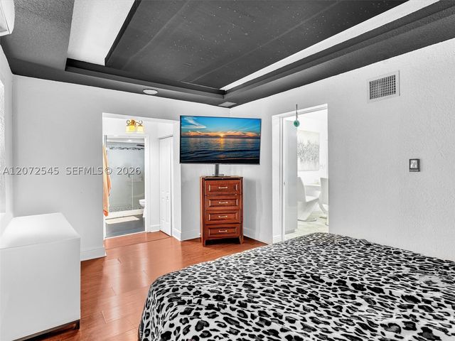 2001 NW 206th St, Miami Gardens, FL 33056