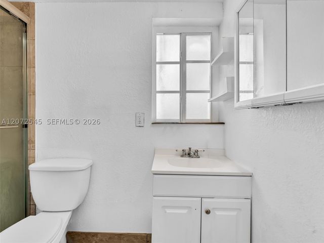2001 NW 206th St, Miami Gardens, FL 33056