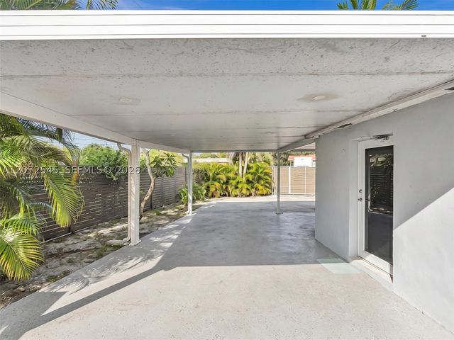 2001 NW 206th St, Miami Gardens, FL 33056