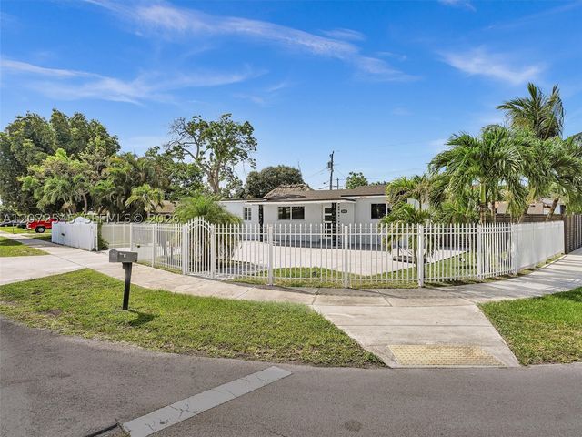 2001 NW 206th St, Miami Gardens, FL 33056