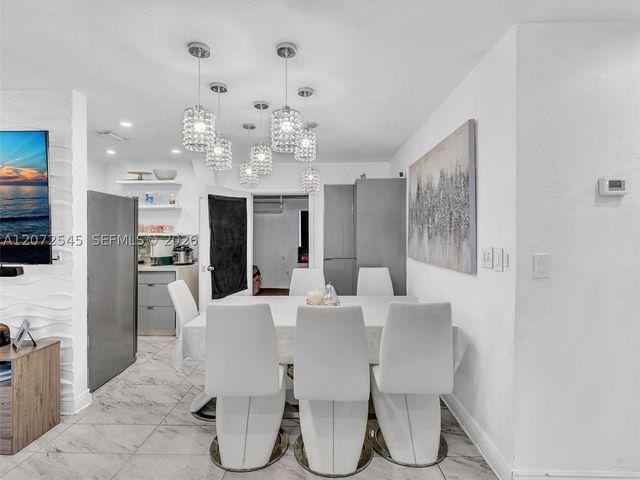 2001 NW 206th St, Miami Gardens, FL 33056