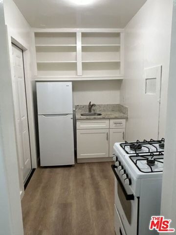 27 Eastwind Street 7, Marina Del Rey, CA 90292