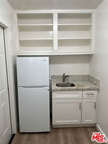 27 Eastwind Street 7, Marina Del Rey, CA 90292