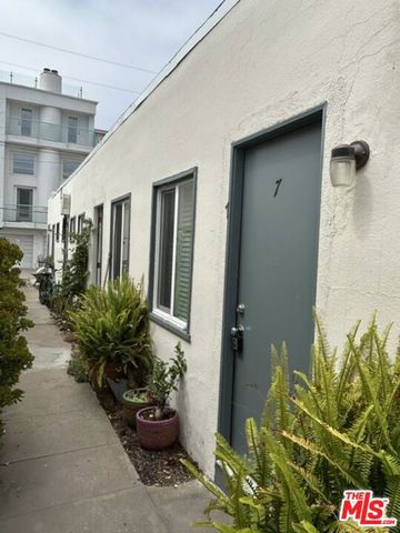 27 Eastwind Street 7, Marina Del Rey, CA 90292