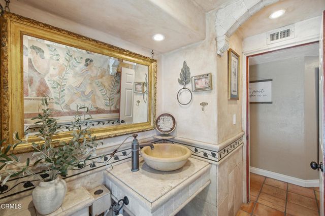 2253 Medina Avenue, Simi Valley, CA 93063