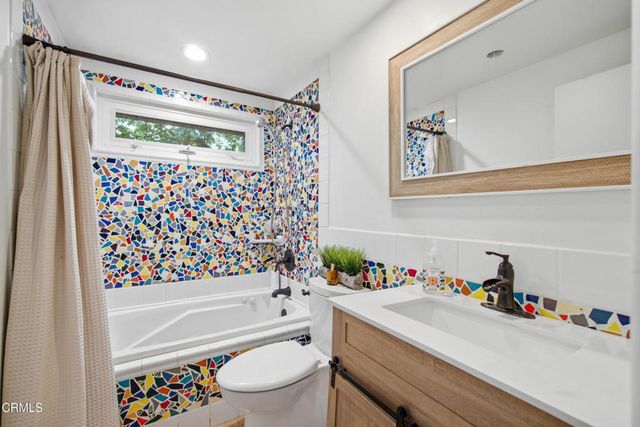 2253 Medina Avenue, Simi Valley, CA 93063