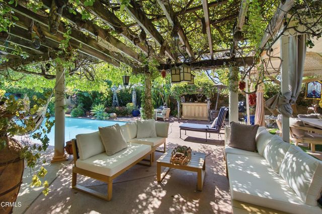 2253 Medina Avenue, Simi Valley, CA 93063