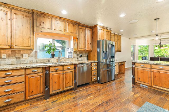 1168 HANLINE CIR, Kaysville, UT 84037