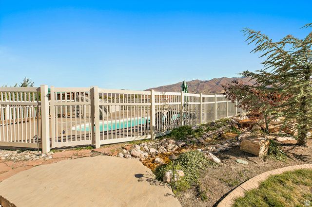 1168 HANLINE CIR, Kaysville, UT 84037