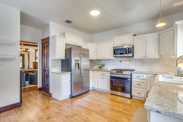 1416 S Henderson Street, Fort Worth, TX 76104