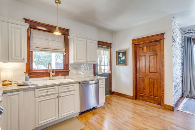 1416 S Henderson Street, Fort Worth, TX 76104