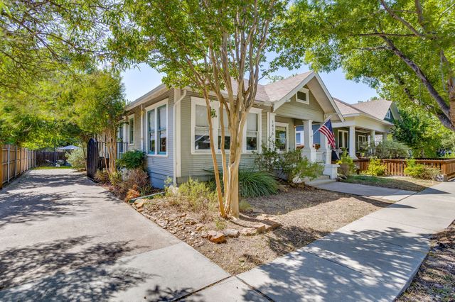 1416 S Henderson Street, Fort Worth, TX 76104