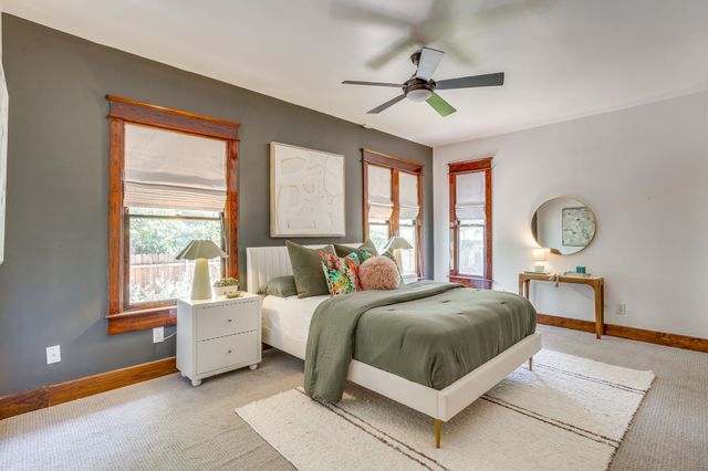 1416 S Henderson Street, Fort Worth, TX 76104