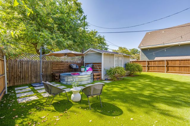 1416 S Henderson Street, Fort Worth, TX 76104