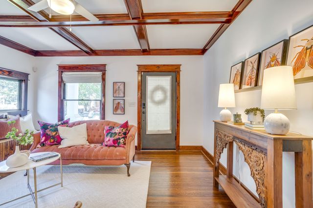 1416 S Henderson Street, Fort Worth, TX 76104