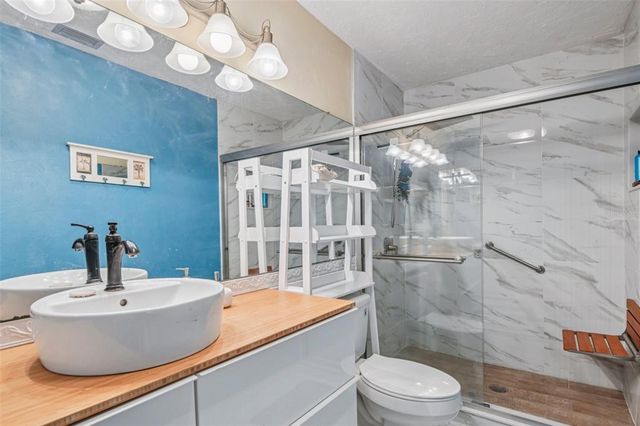 2 HUNTLEY COURT, Haines City, FL 33844