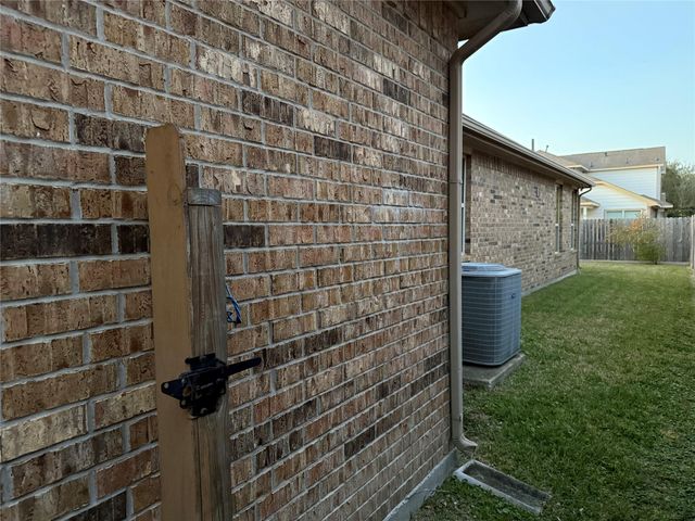 2872 Lombardia Drive, League City, TX 77573