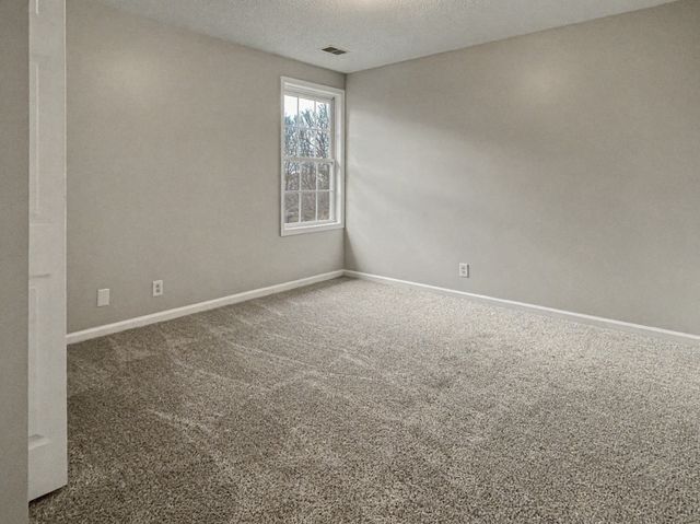 1142 Lamont Ct, Clarksville, TN 37042