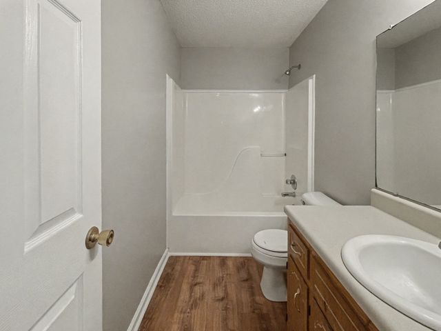 1142 Lamont Ct, Clarksville, TN 37042