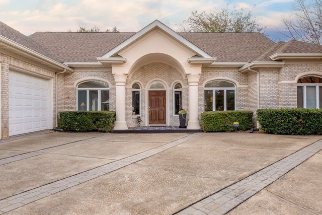 4 Ballestone Court, Dothan, AL 36301