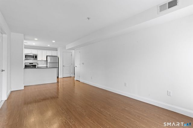 947 Hope Street 304, Stamford, CT 06907