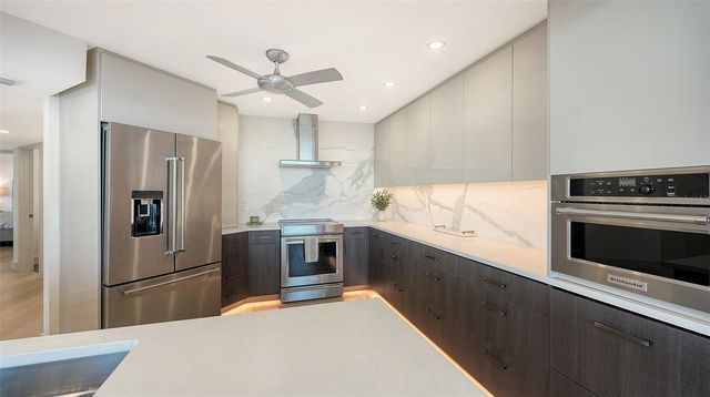 988 BLVD OF THE ARTS 1412, Sarasota, FL 34236