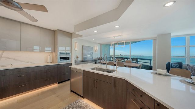 988 BLVD OF THE ARTS 1412, Sarasota, FL 34236