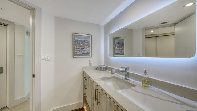 988 BLVD OF THE ARTS 1412, Sarasota, FL 34236