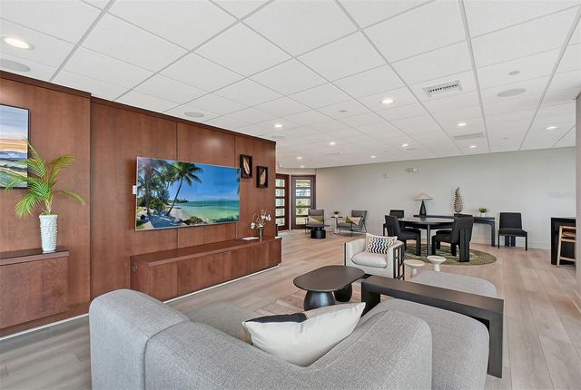 988 BLVD OF THE ARTS 1412, Sarasota, FL 34236