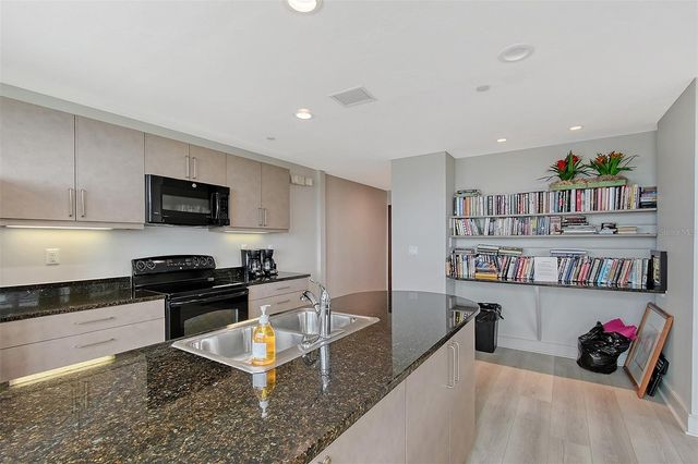 988 BLVD OF THE ARTS 1412, Sarasota, FL 34236