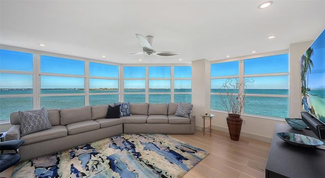 988 BLVD OF THE ARTS 1412, Sarasota, FL 34236