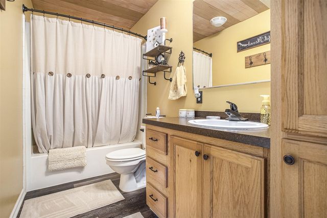 912 W Colon Road, Bronson, MI 49028