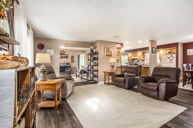 912 W Colon Road, Bronson, MI 49028