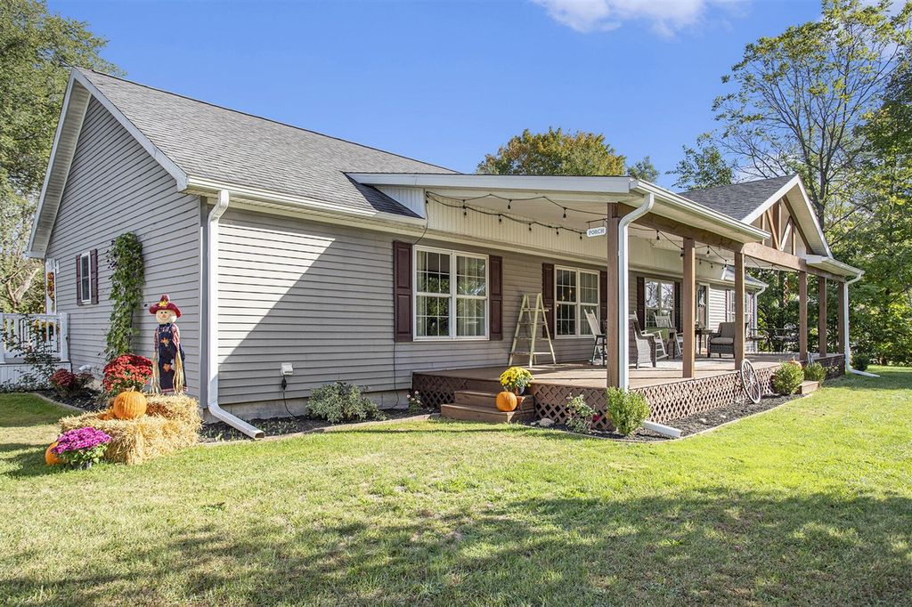 912 W Colon Road, Bronson, MI 49028