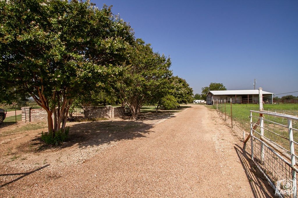 Image 10 of property listing at 16753 S Us Highway 277, Christoval, TX 76935