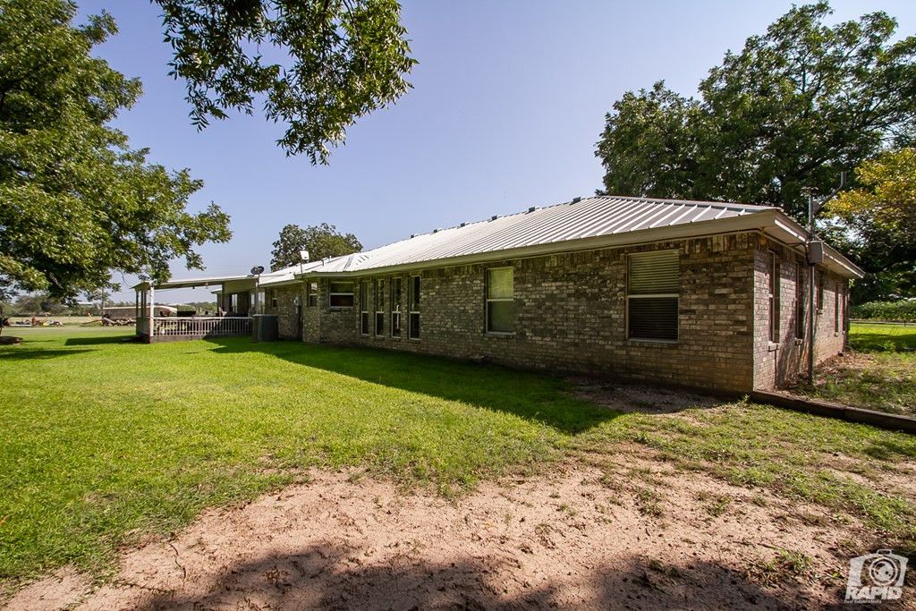 Image 31 of property listing at 16753 S Us Highway 277, Christoval, TX 76935