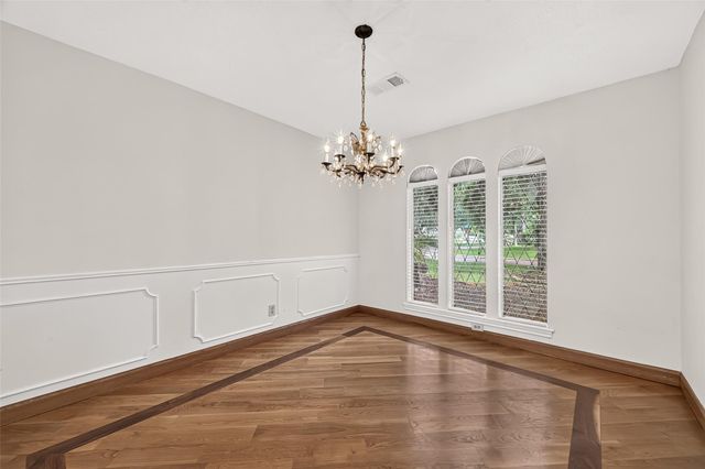 5623 Pinewilde Drive, Houston, TX 77066