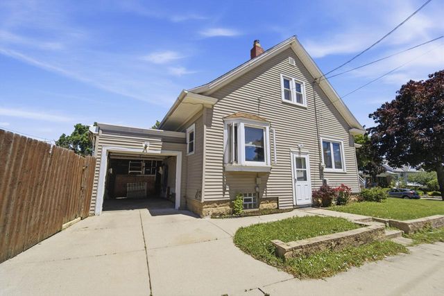 3059 S 40th STREET, Milwaukee, WI 53215