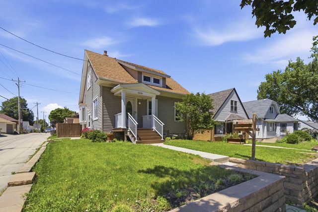 3059 S 40th STREET, Milwaukee, WI 53215