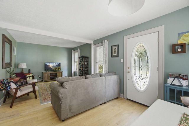 3059 S 40th STREET, Milwaukee, WI 53215